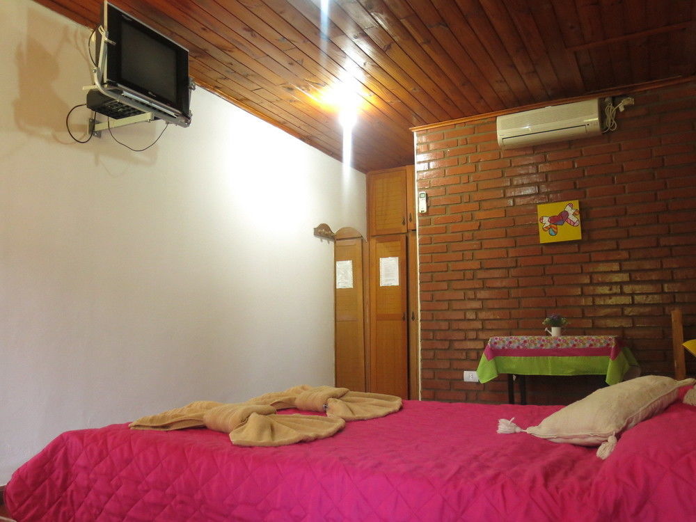 Hostel Y Posada Colibri Porto Iguaçu Exterior foto