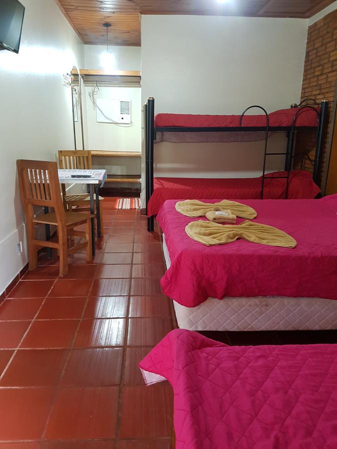 Hostel Y Posada Colibri Porto Iguaçu Exterior foto